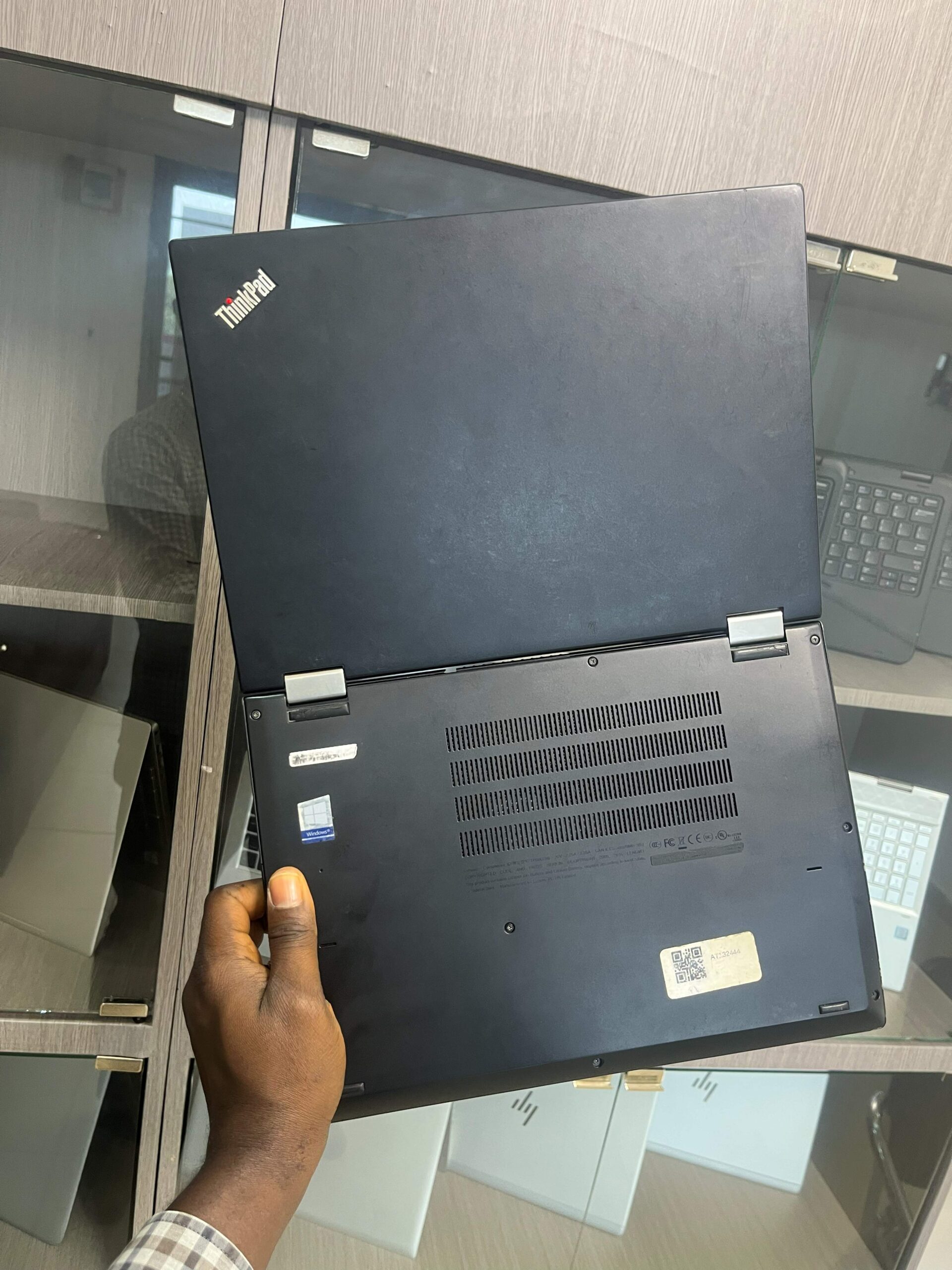 Lenovo Yoga 370 - Image 6