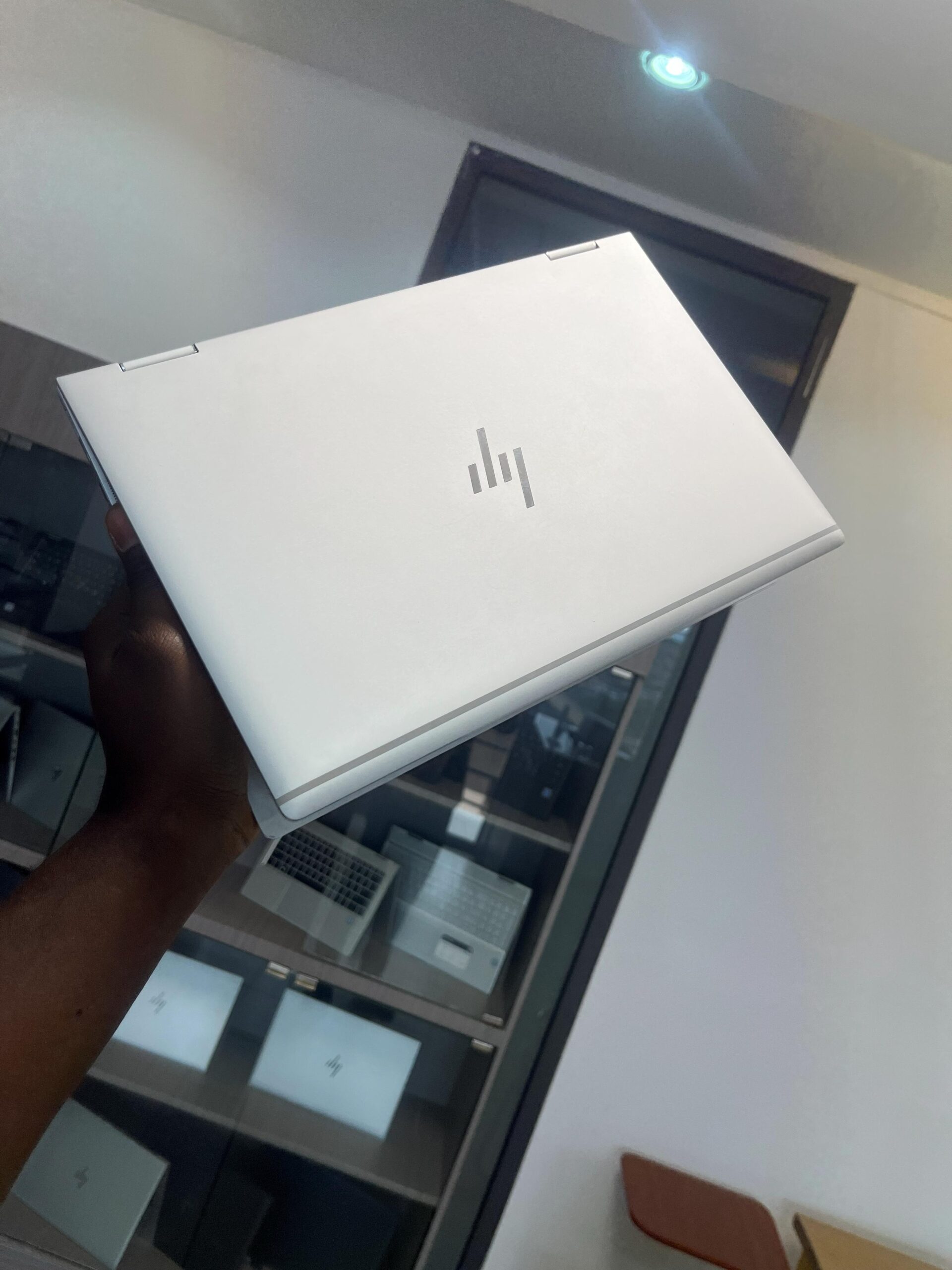 HP EliteBook x360 1030 G3 - Image 3