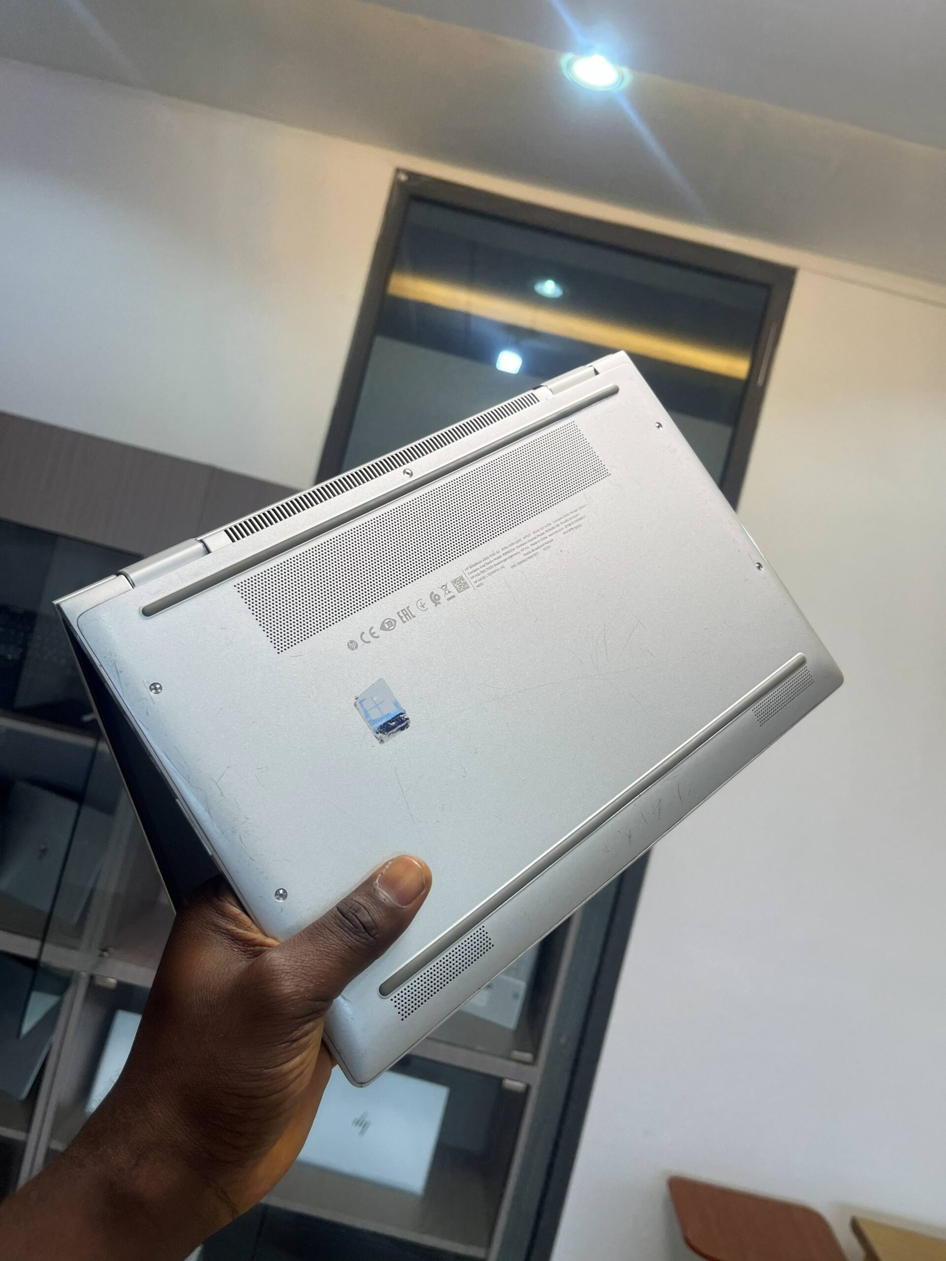 HP EliteBook x360 1030 G3 - Image 6